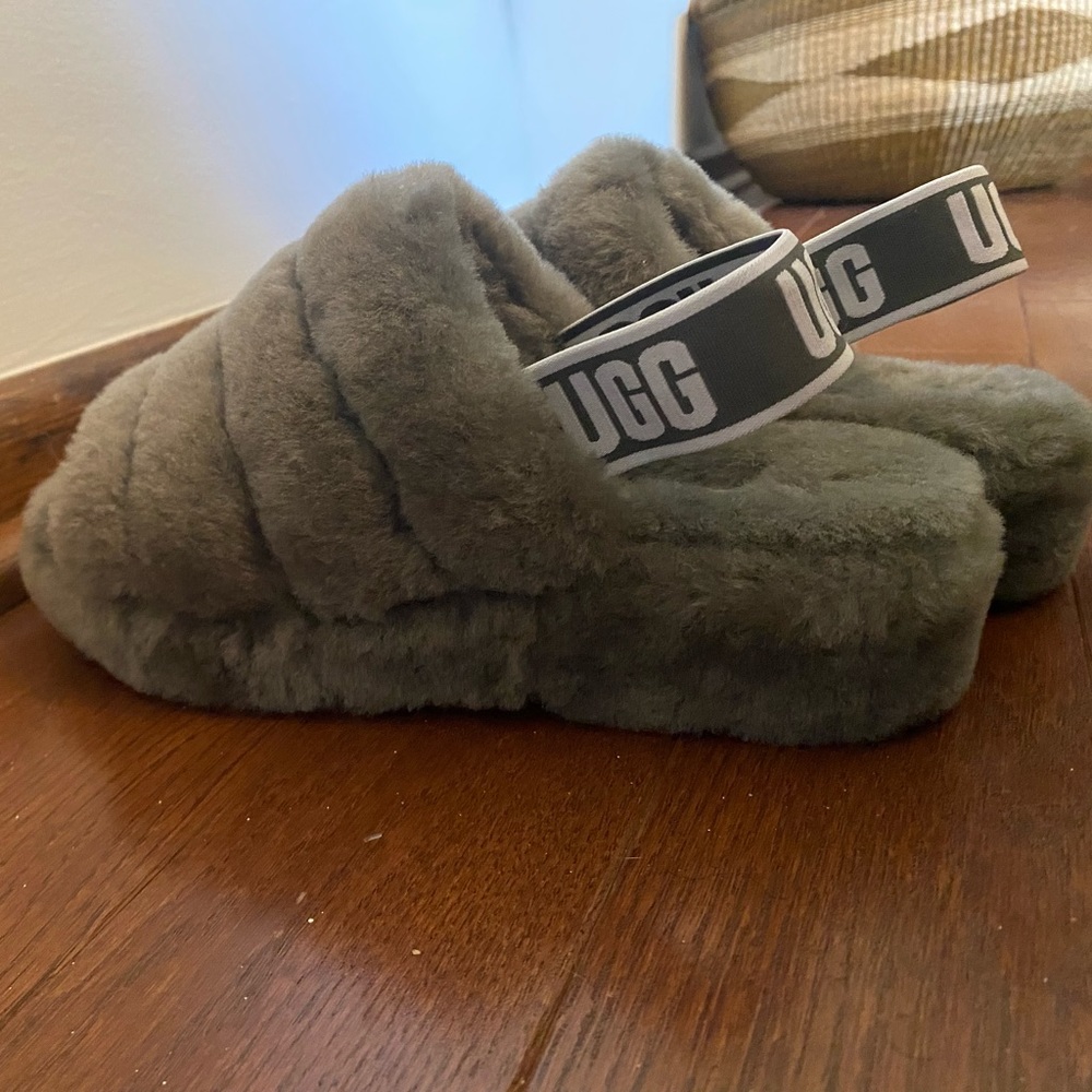 UGG Sandals - Picture 5 of 12